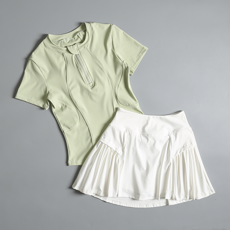 Running sports suit for women  - Badminton Vs Tennis 评论和价格